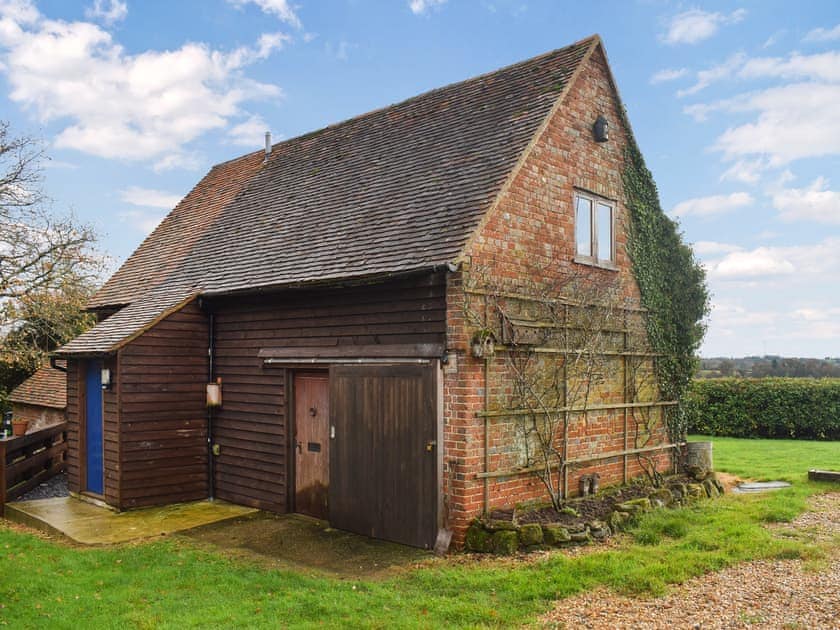 Exterior | Kingfisher Granary, Battle