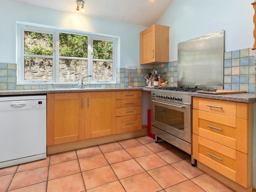 35 Quay Street, Lower Town, Fishguard