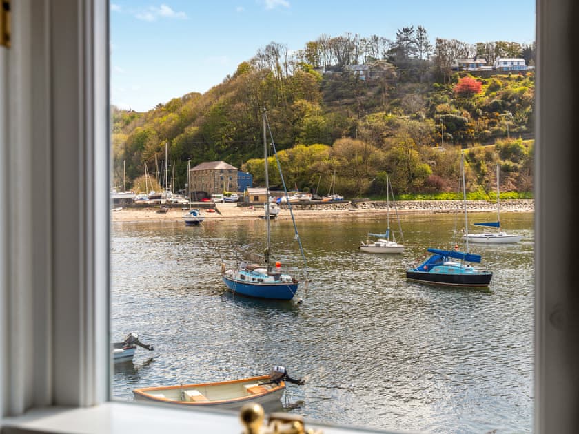 35 Quay Street, Lower Town, Fishguard