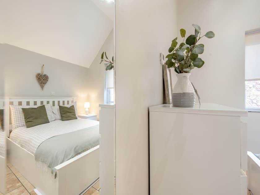 Double bedroom | Sea Breeze - Pendine Apartments, Pendine, near Amroth