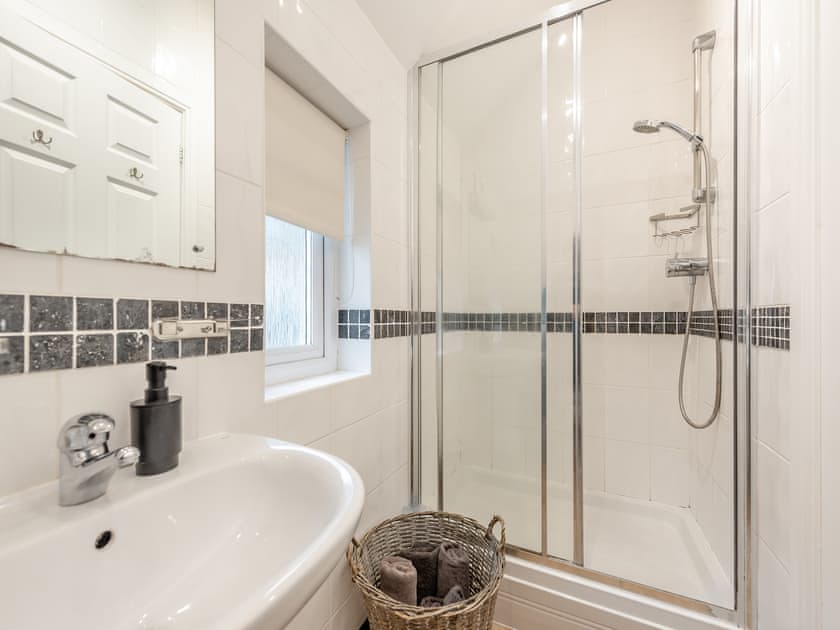 Bathroom | Sea Breeze - Pendine Apartments, Pendine, near Amroth