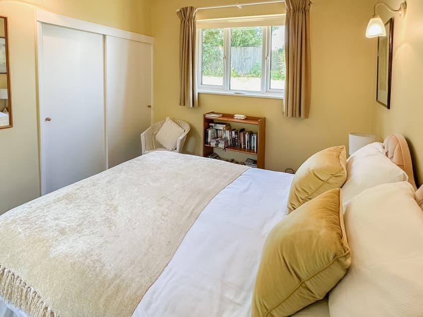 Double bedroom | Blossoms Cottage, Hassocks
