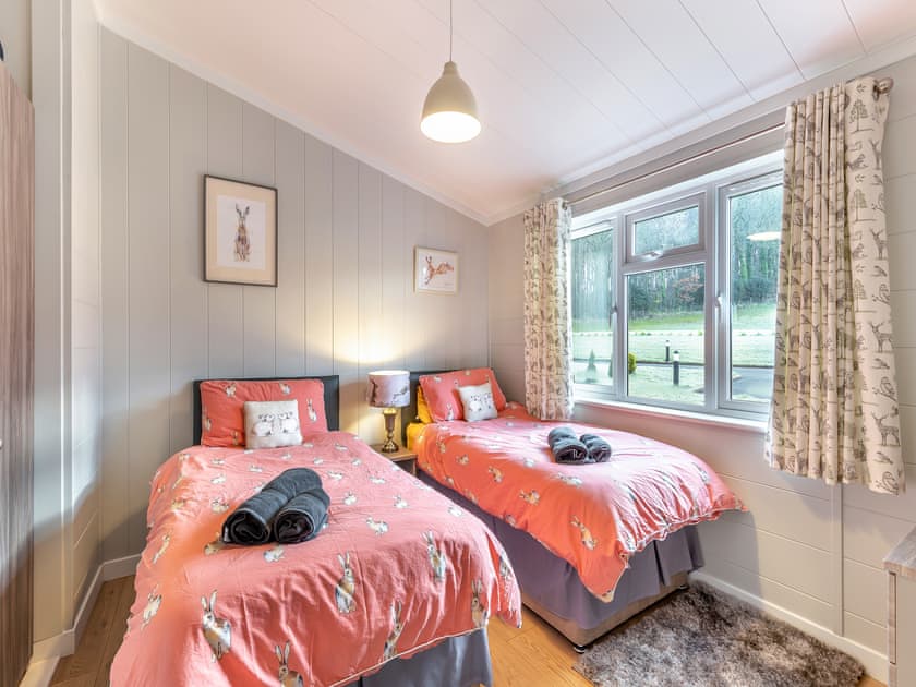 Twin bedroom | Pines Lodge - Holly and Pines Holidays, Holywell