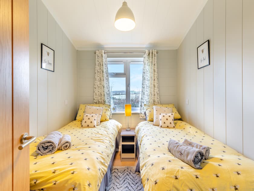 Twin bedroom | Pines Lodge - Holly and Pines Holidays, Holywell