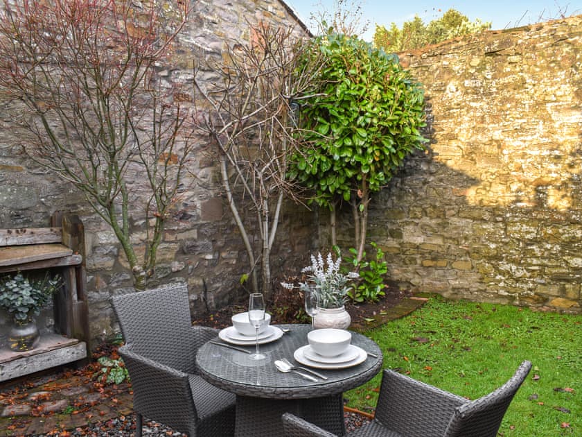 Outdoor eating area | The Studio at Cross House - Castle Gate Retreats, Kirkby Lonsdale