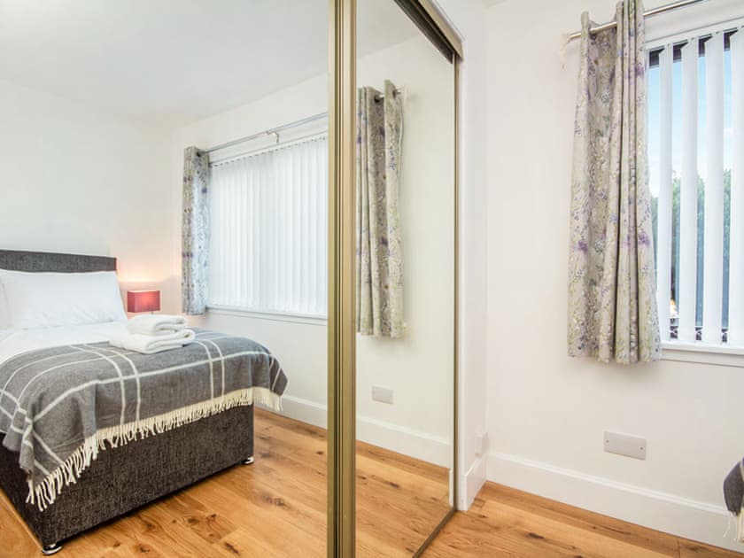 Twin bedroom | Flat 1, Inverness