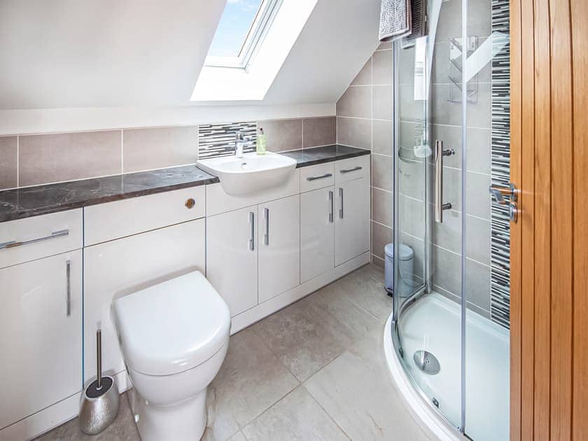 Bathroom | Beinn View House, Conon Bridge