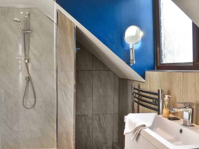 Bathroom | Larpool Mews, Whitby