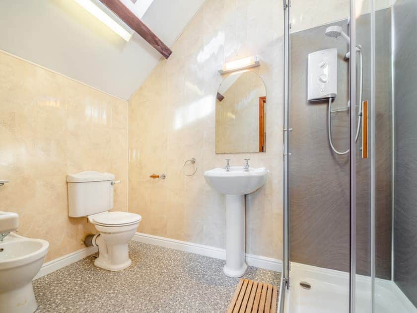 En-suite | Y Stabal, Near Abersoch