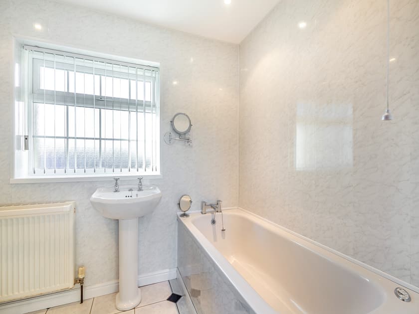 Bathroom | Y Stabal, Near Abersoch