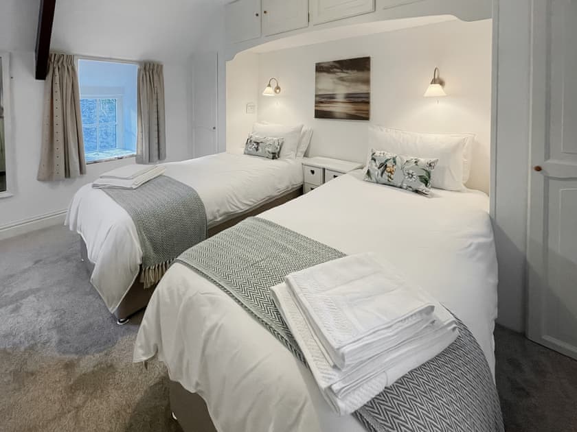 Twin bedroom | Priory Stile, Haverfordwest