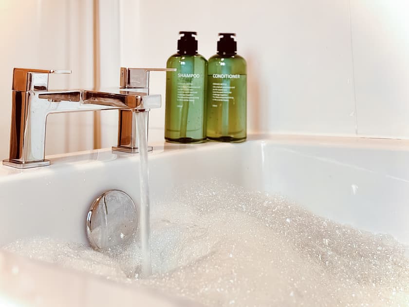 Bathroom | Rothsay Beach House, Newbiggin-by-the-Sea