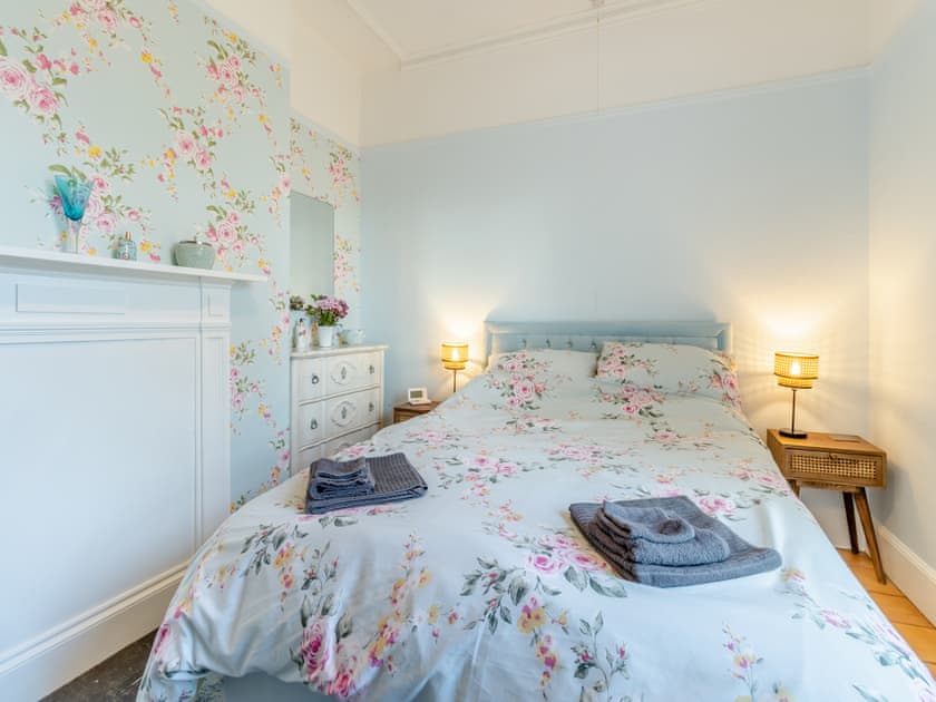 Double bedroom | Creamore Grove, Wem, near Shrewsbury