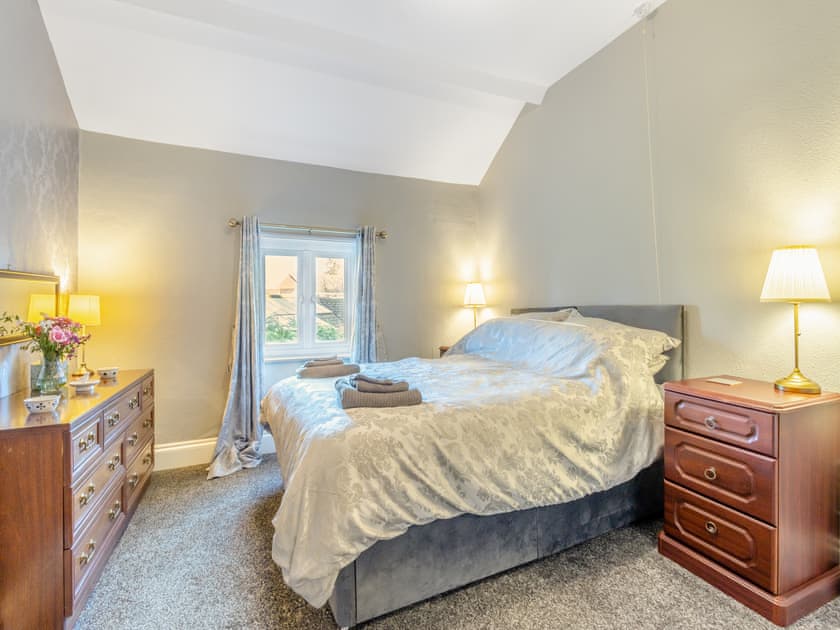 Double bedroom | Creamore Grove, Wem, near Shrewsbury