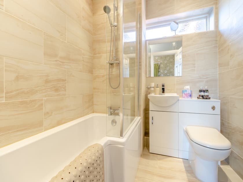 Bathroom | Creamore Grove, Wem, near Shrewsbury