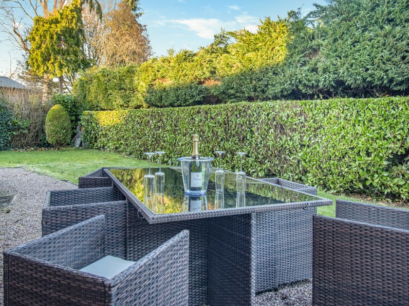 Sitting-out-area | Creamore Grove, Wem, near Shrewsbury