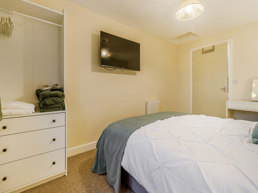 Double bedroom | Brewers Cottage, Montgomery