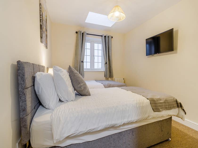 Twin bedroom | Brewers Cottage, Montgomery