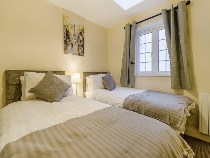 Twin bedroom | Brewers Cottage, Montgomery