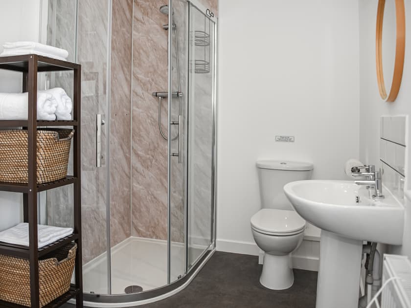 En-suite | Maen Llwyd, Llanyre, near Llandrindod Wells