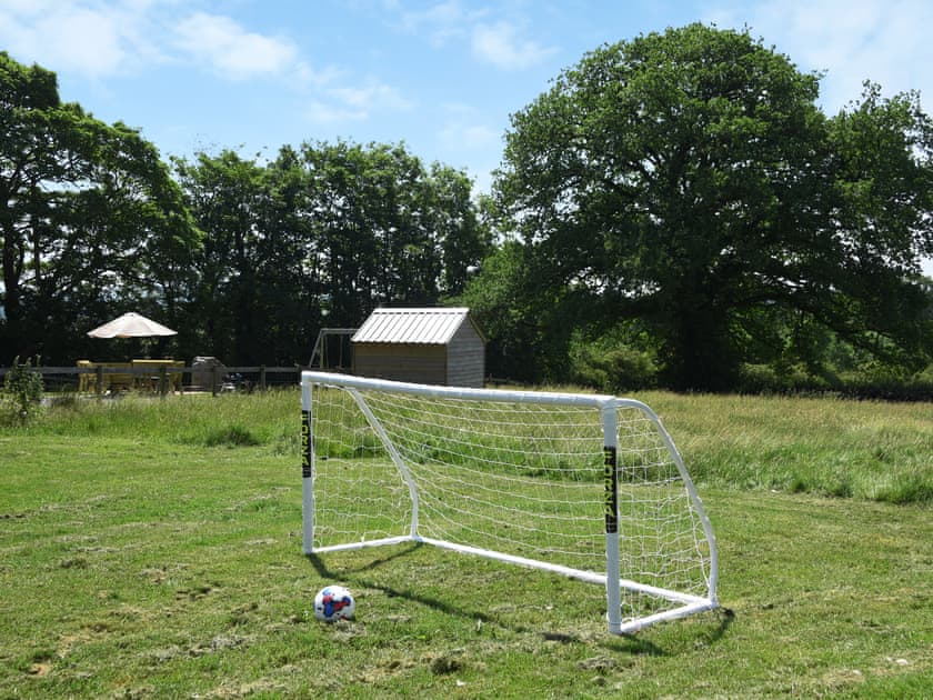 Plenty of outdoor space for a kick-about | Maen Llwyd, Llanyre, near Llandrindod Wells