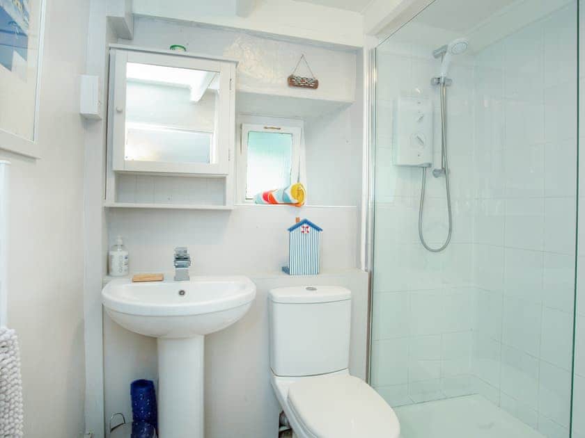 Bathroom | The Lookout, Fowey