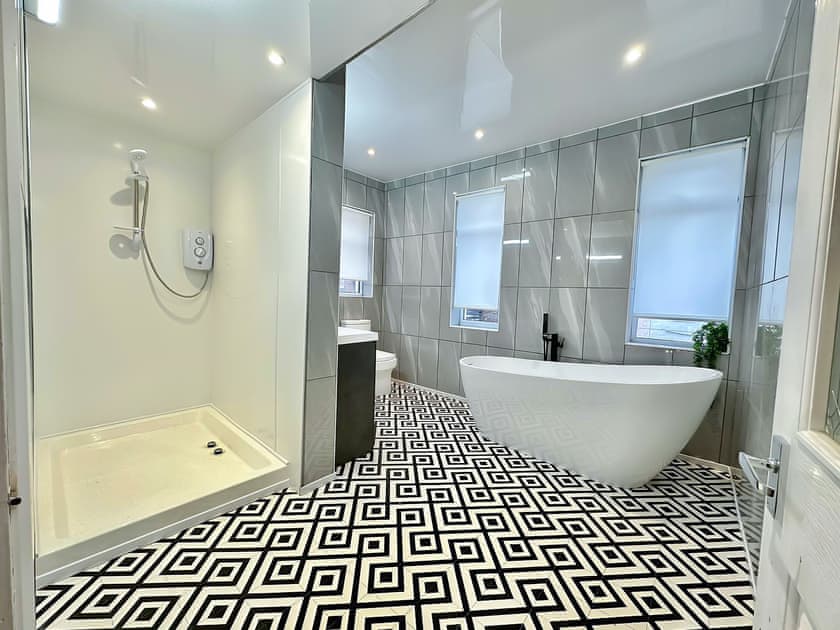 Bathroom | Victoria House by the Sea, Whitley Bay
