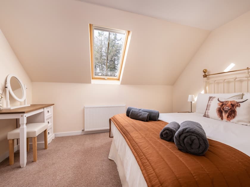 Peaceful double bedroom | Home Farm Cottage - Glenkindie Estate Holiday Cottages, Glenkindie, near Alford