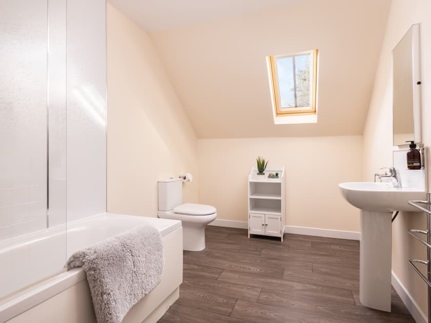 Family bathroom with shower over bath | Home Farm Cottage - Glenkindie Estate Holiday Cottages, Glenkindie, near Alford