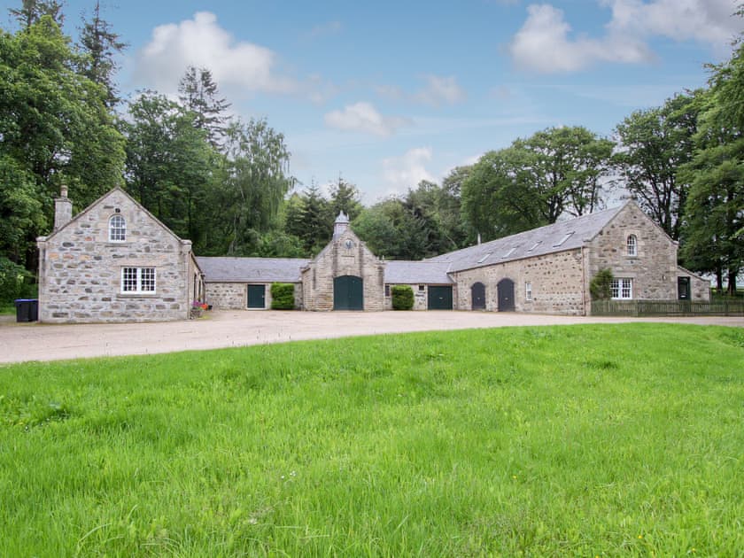 Exterior | Home Farm Cottage - Glenkindie Estate Holiday Cottages, Glenkindie, near Alford