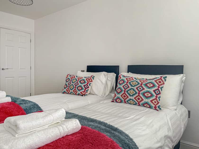 Twin bedroom | Doves Nest, Ashbourne