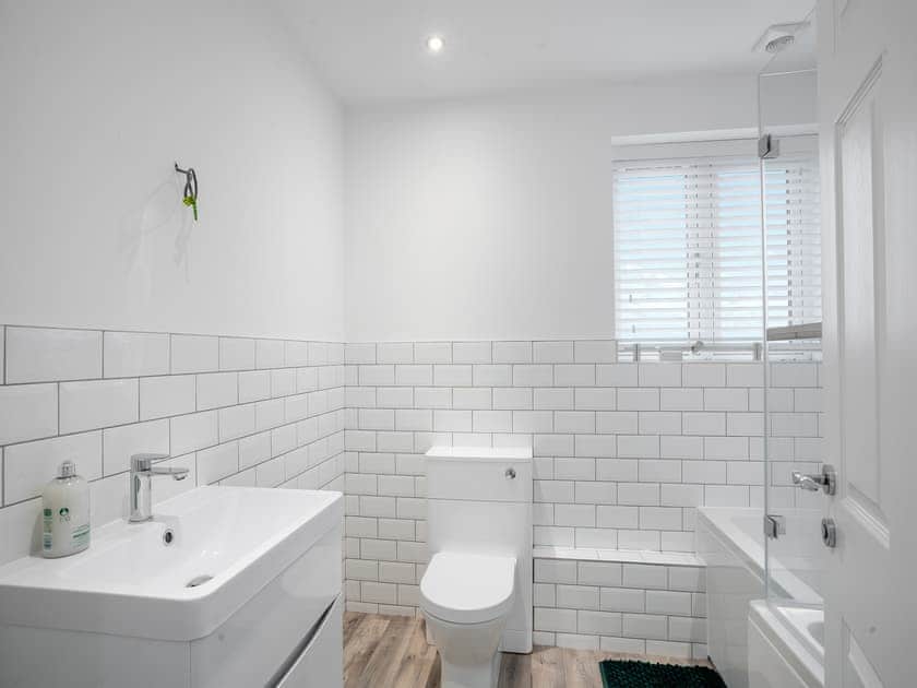 Bathroom | Doves Nest, Ashbourne