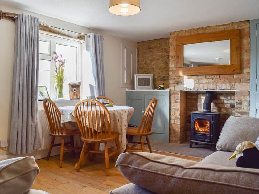 Living room/dining room | Willow Cottage, Eaglethorpe, near Warmington