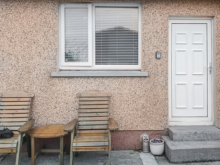 Sitting-out-area | Hynish House, Branahuie, near Stornoway