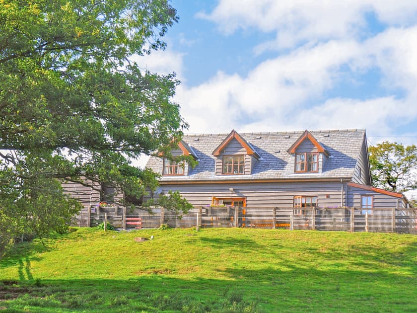 Llwyn Coppa Barn - Newton Holiday Cottages, Adfa, near Newtown
