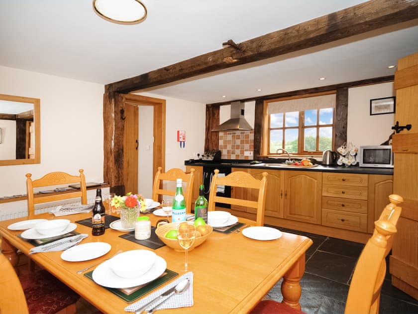 Llwyn Coppa Barn - Newton Holiday Cottages, Adfa, near Newtown