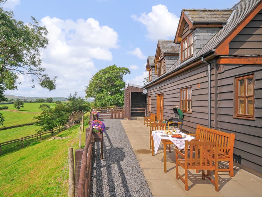Llwyn Coppa Barn - Newton Holiday Cottages, Adfa, near Newtown