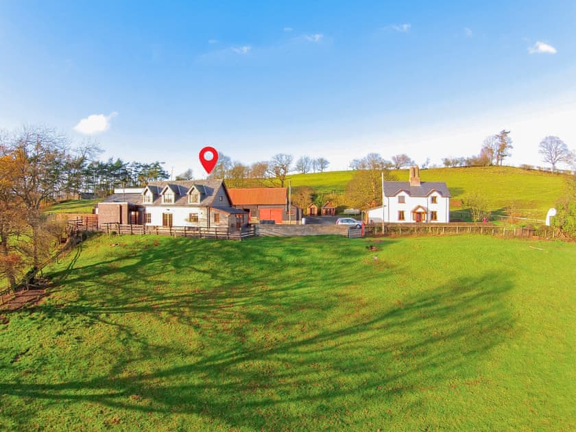 Llwyn Coppa Barn - Newton Holiday Cottages, Adfa, near Newtown