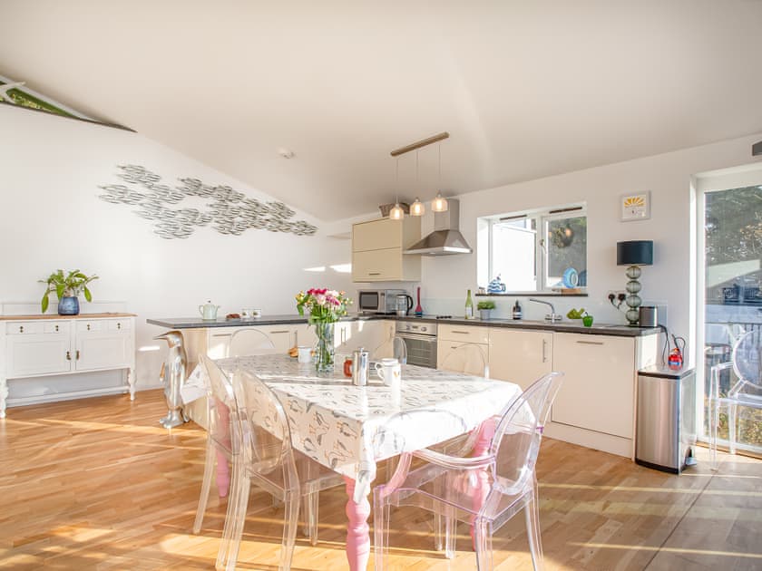 Open plan living space | Lookout, Downderry