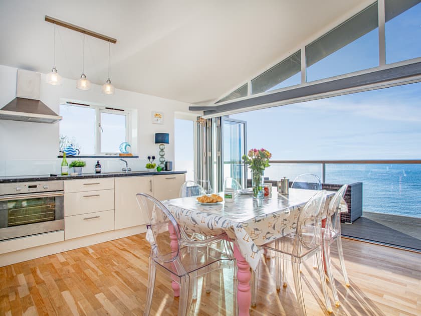 Open plan living space | Lookout, Downderry