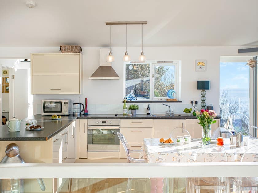 Open plan living space | Lookout, Downderry