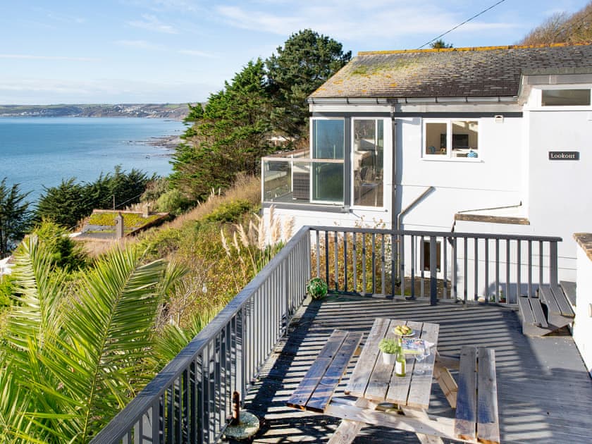 Sitting-out-area | Lookout, Downderry