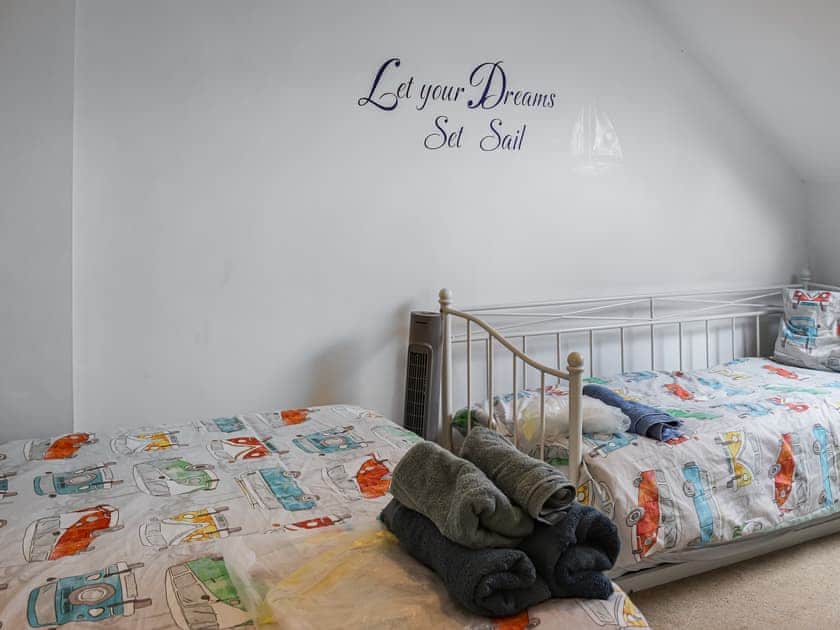 Family bedroom | Lon Lwyd Isaf, Pentraeth