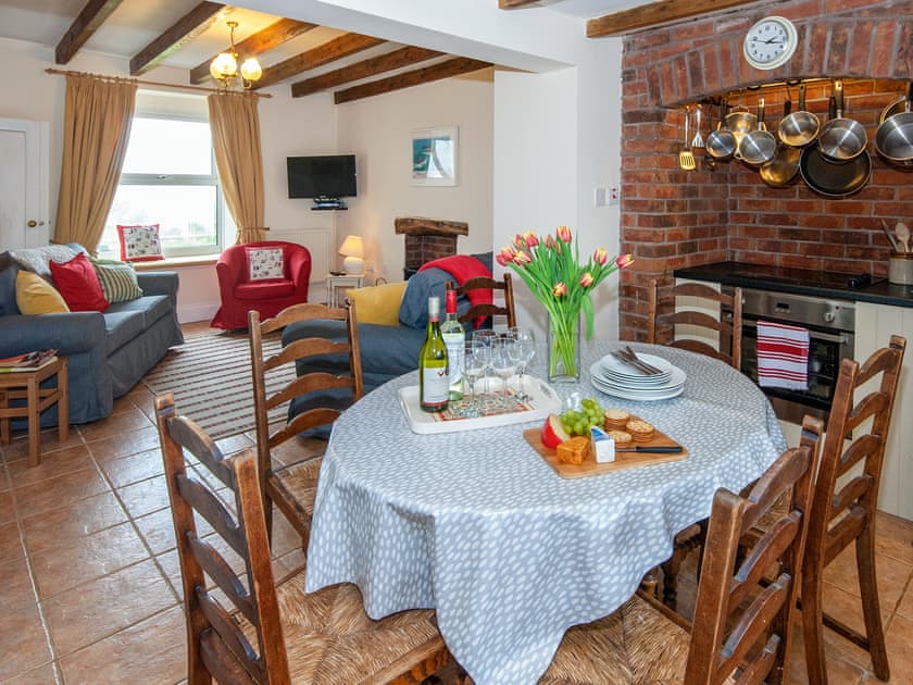 Nash Fields Cottage, Llangwm, near Burton
