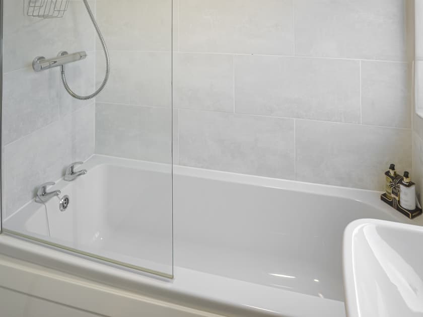 Bathroom | Oyster retreat, Amble