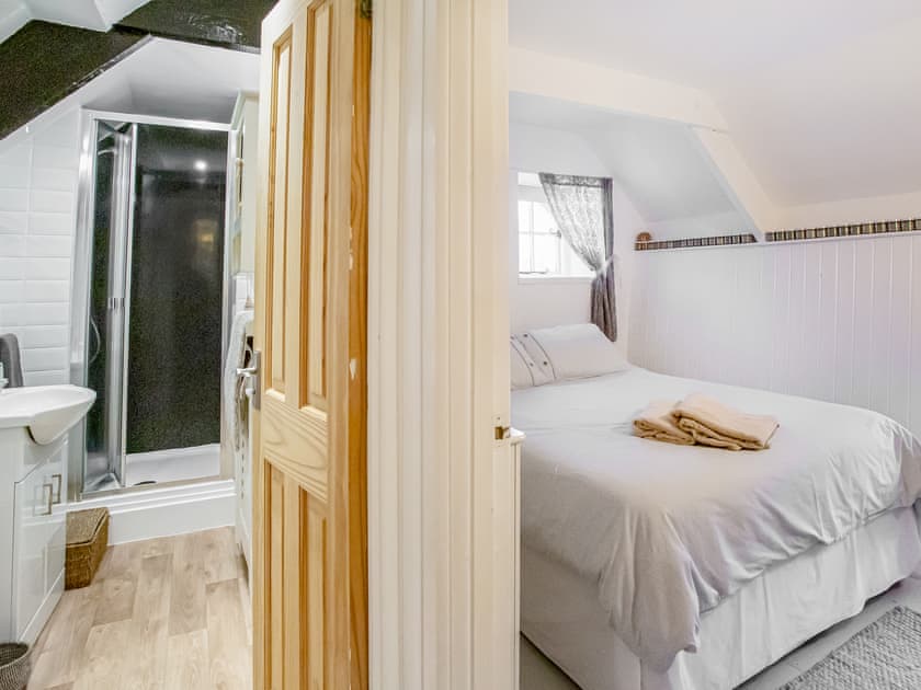 Double bedroom | Coombe Cottage, St Agnes