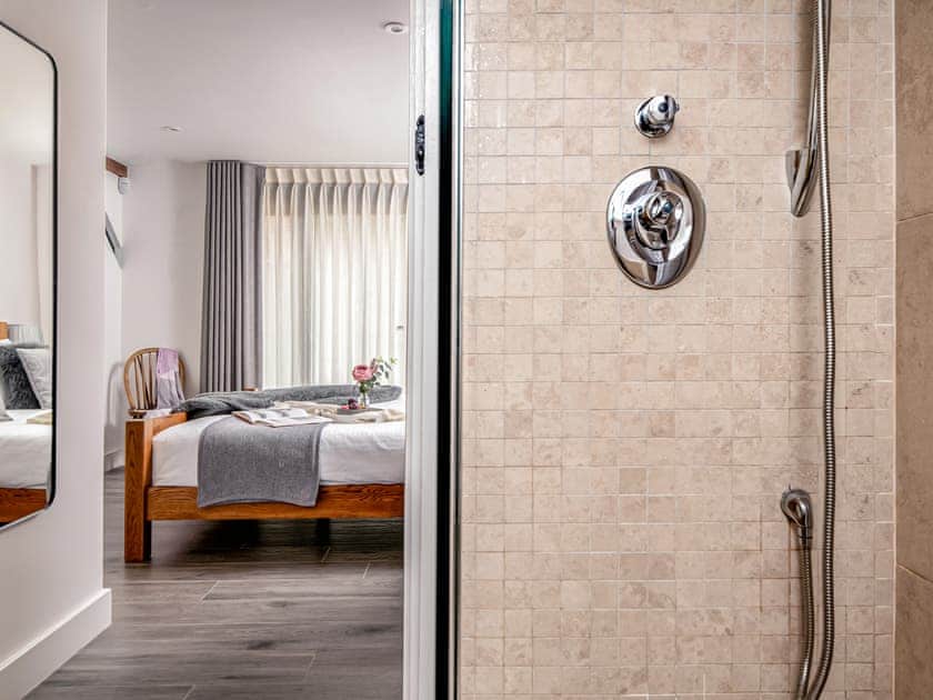 En-suite | The Cart House, Bishop’s Waltham
