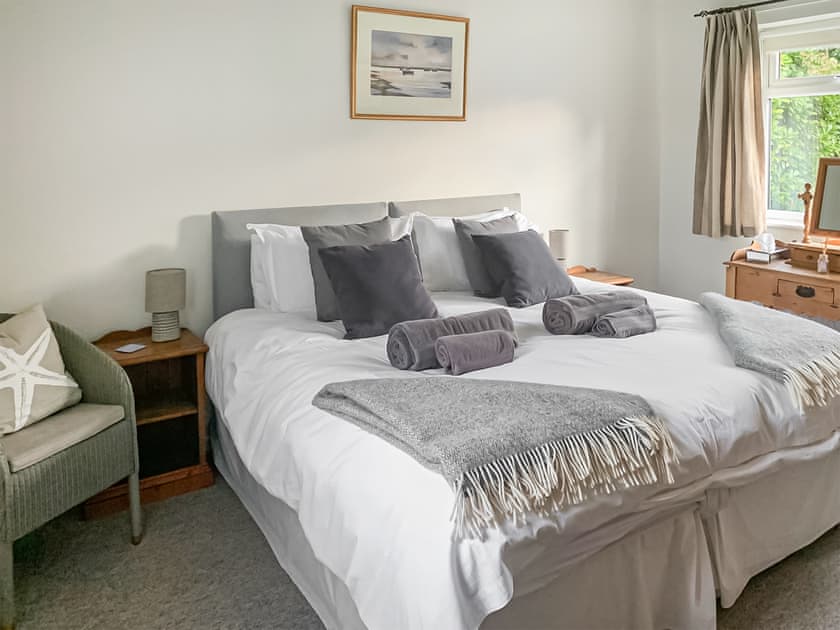 Double bedroom | September Cottage, Brancaster, near Wells-next-the-Sea
