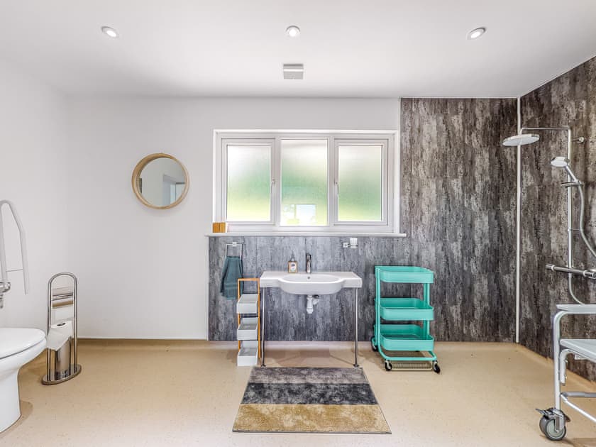 Bathroom | Great Tree House, Llangrannog