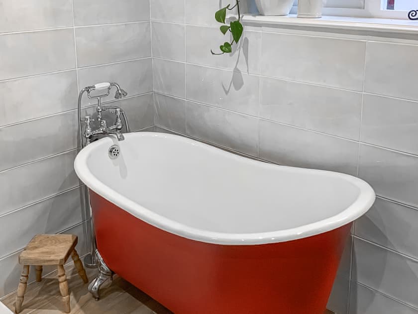 Well presented  bathroom with ¾ roll-top bath and shower cubicle | The Town House, Wimborne